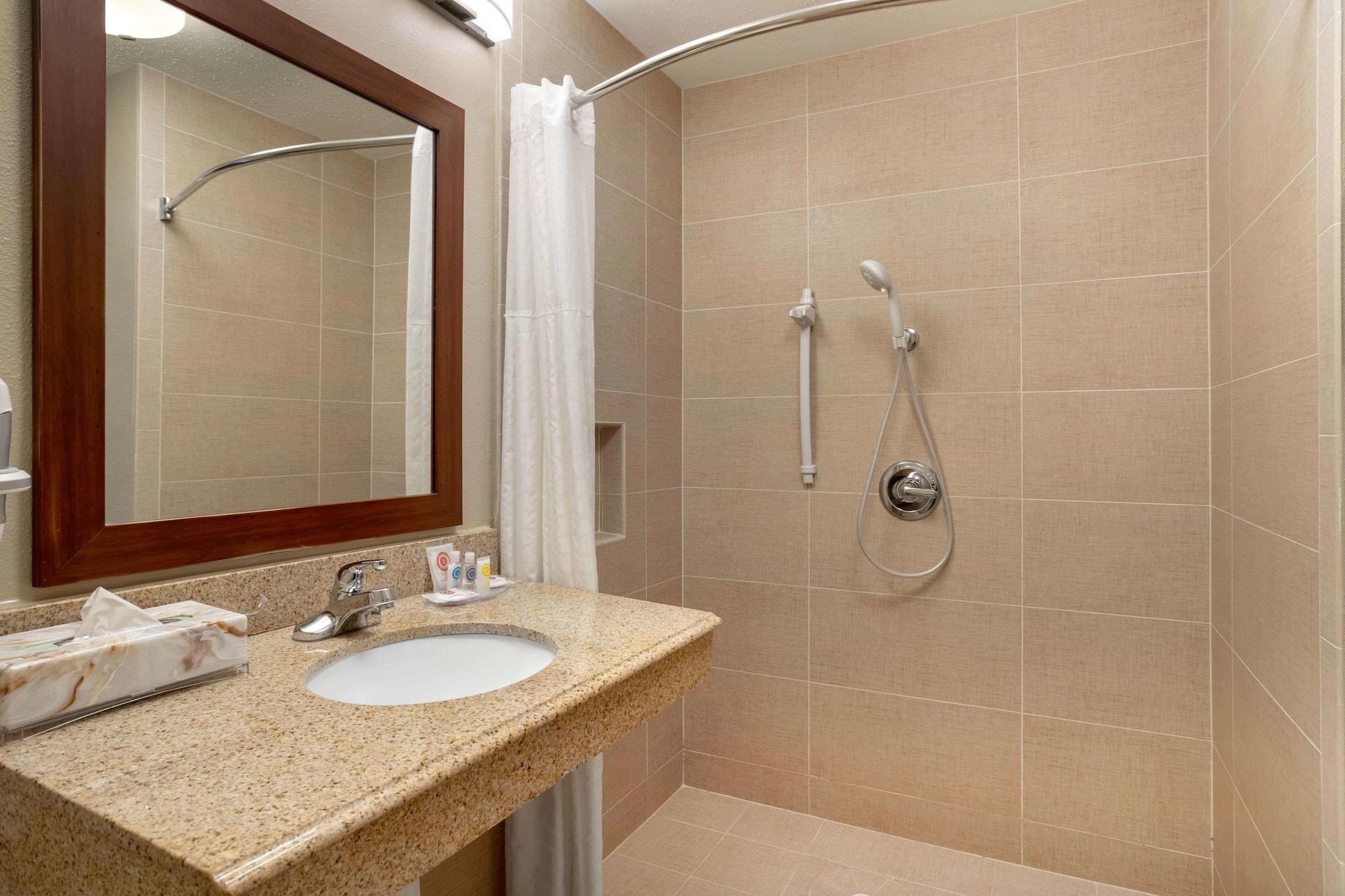 Comfort Inn & Suites Port Arthur-Port Neches Bagian luar foto