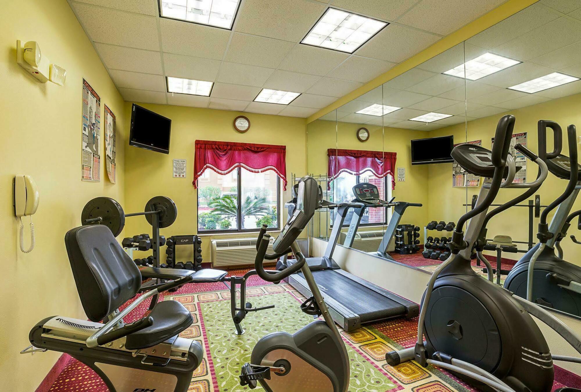 Comfort Inn & Suites Port Arthur-Port Neches Bagian luar foto